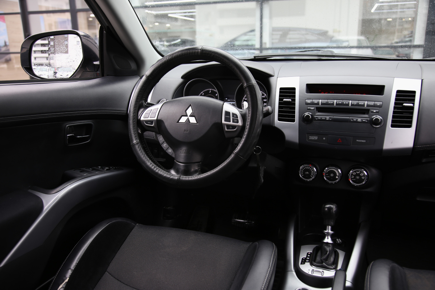 Mitsubishi Outlander XL