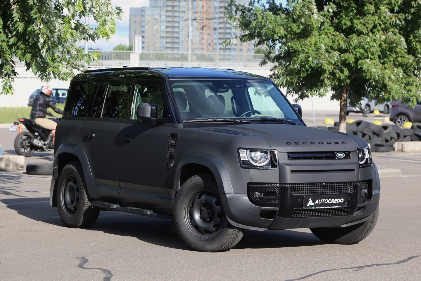 Land Rover Defender