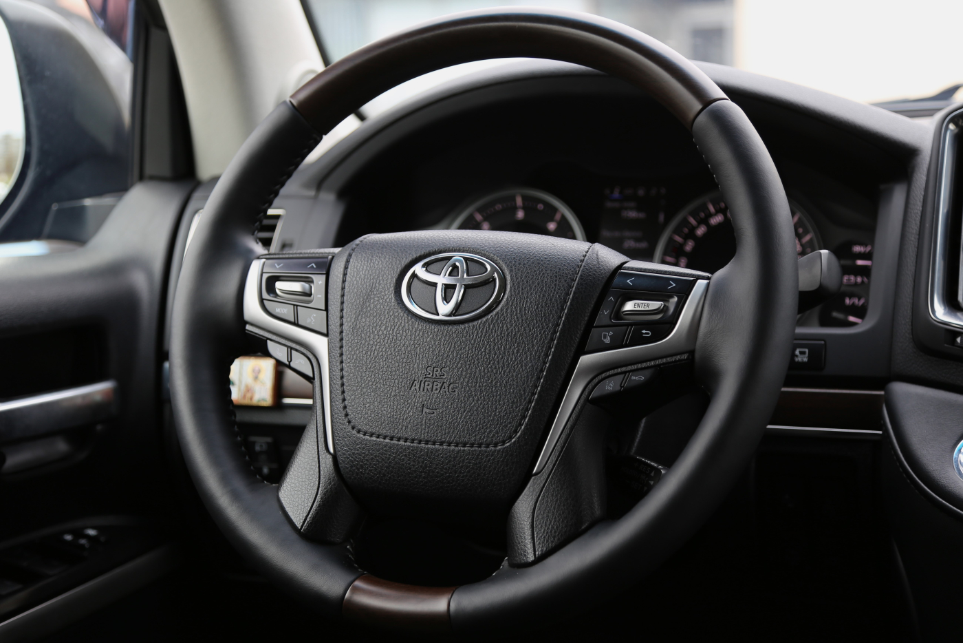 Toyota Land Cruiser (все)