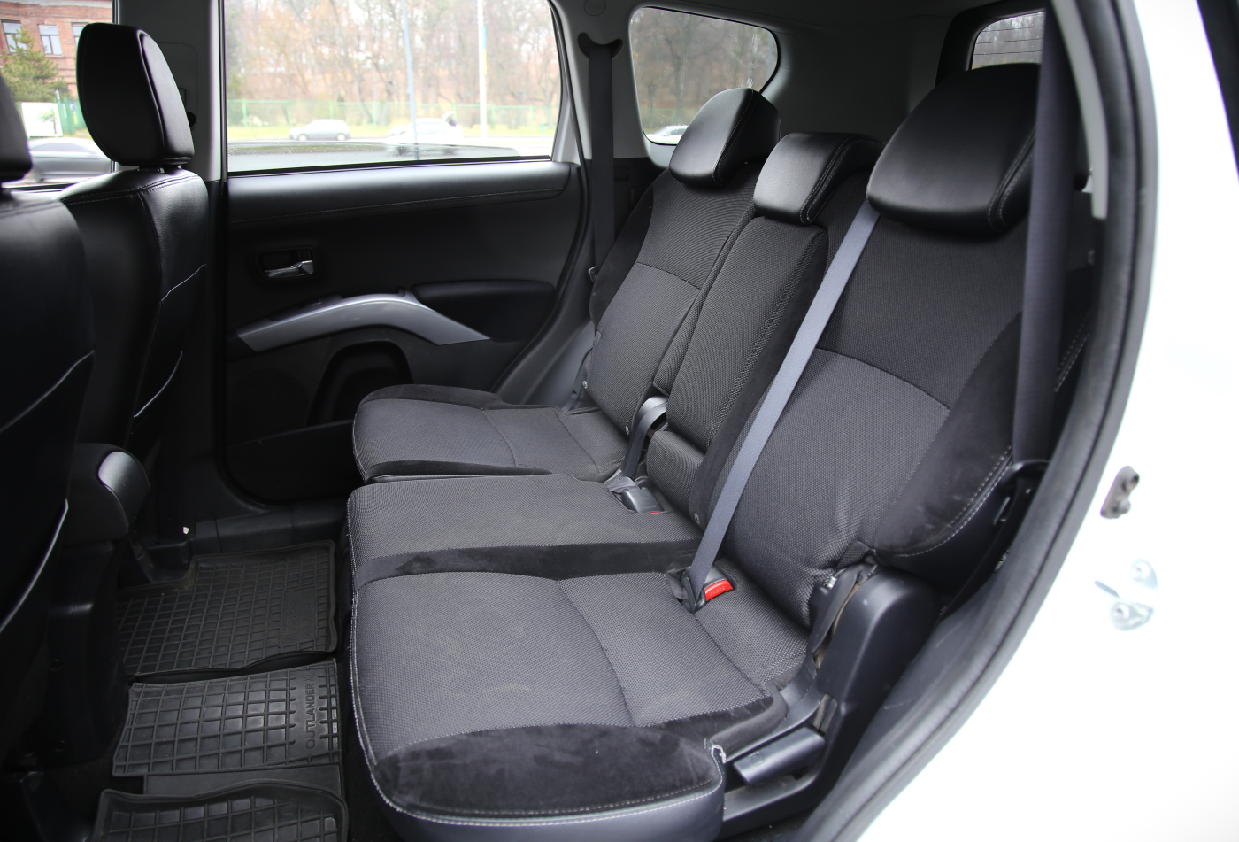 Mitsubishi Outlander XL