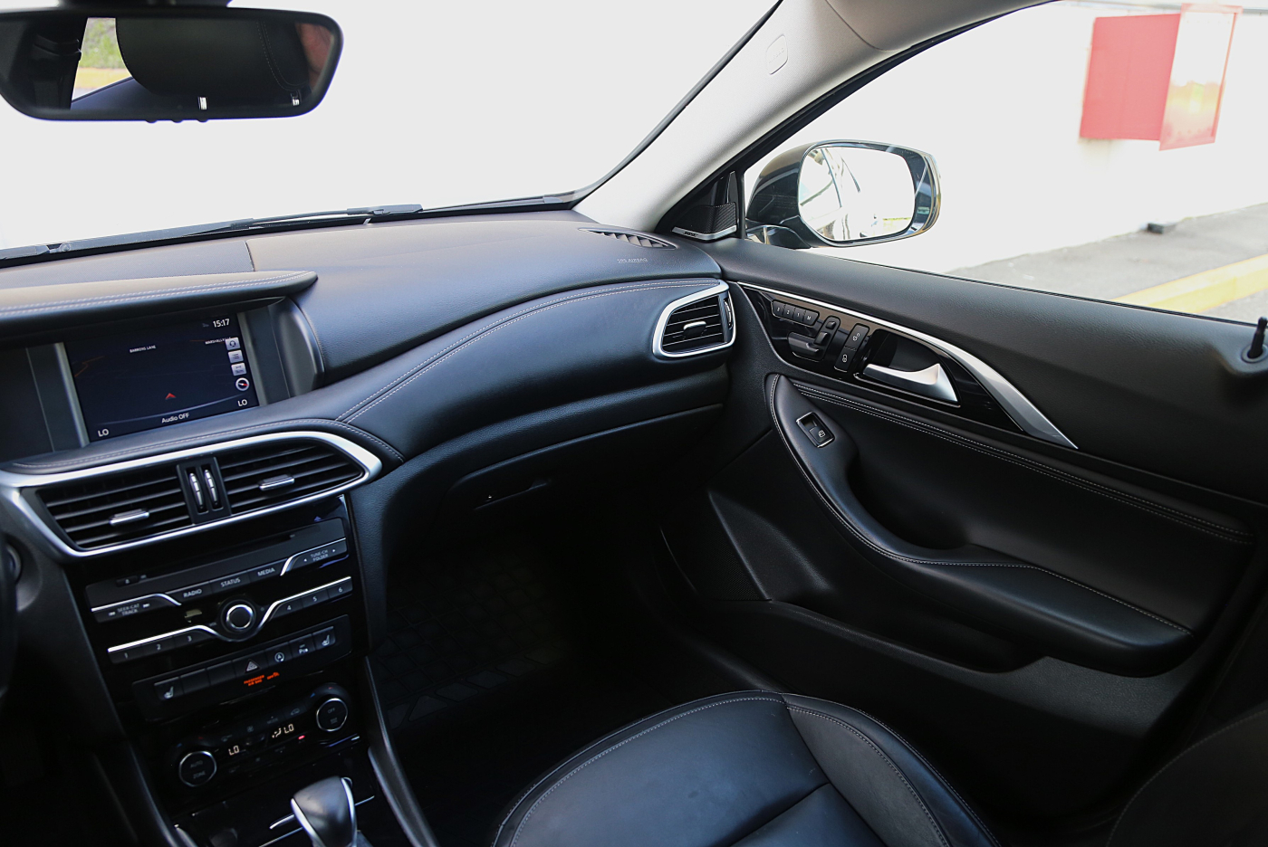 Infiniti QX30