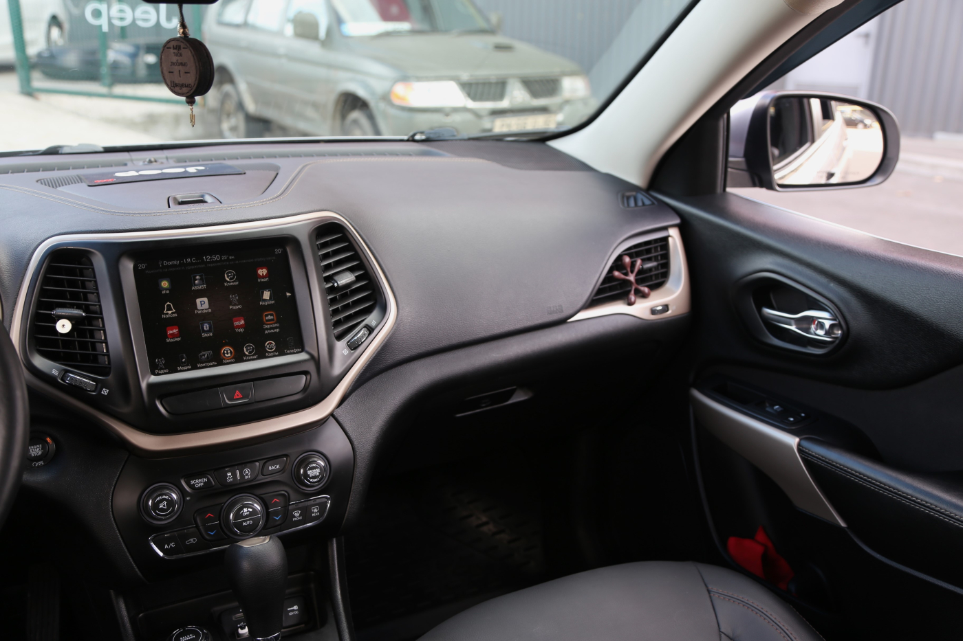 Jeep Cherokee