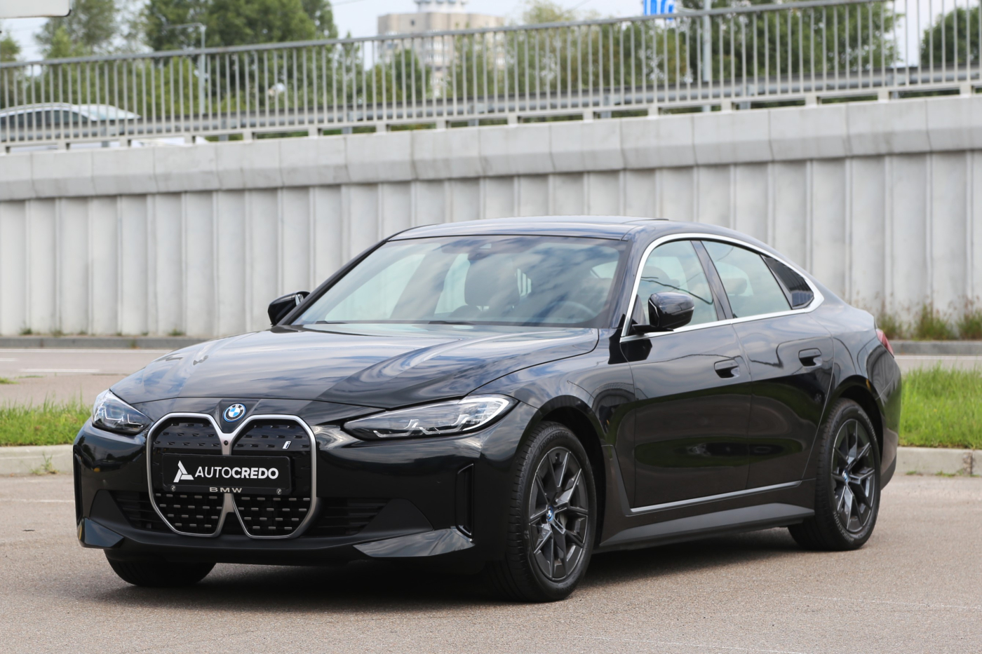 BMW i4