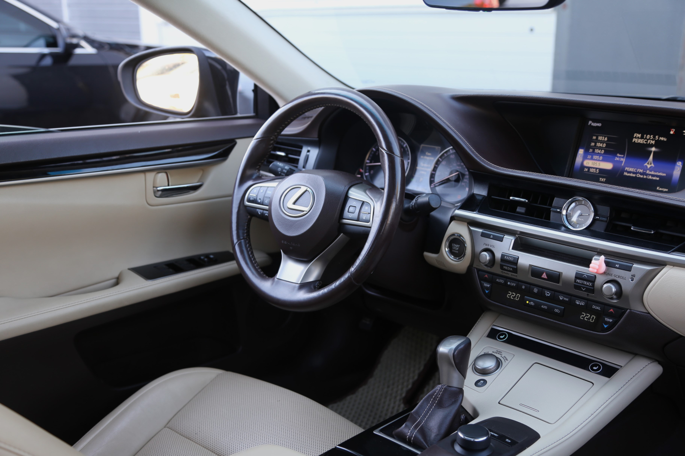 Lexus ES