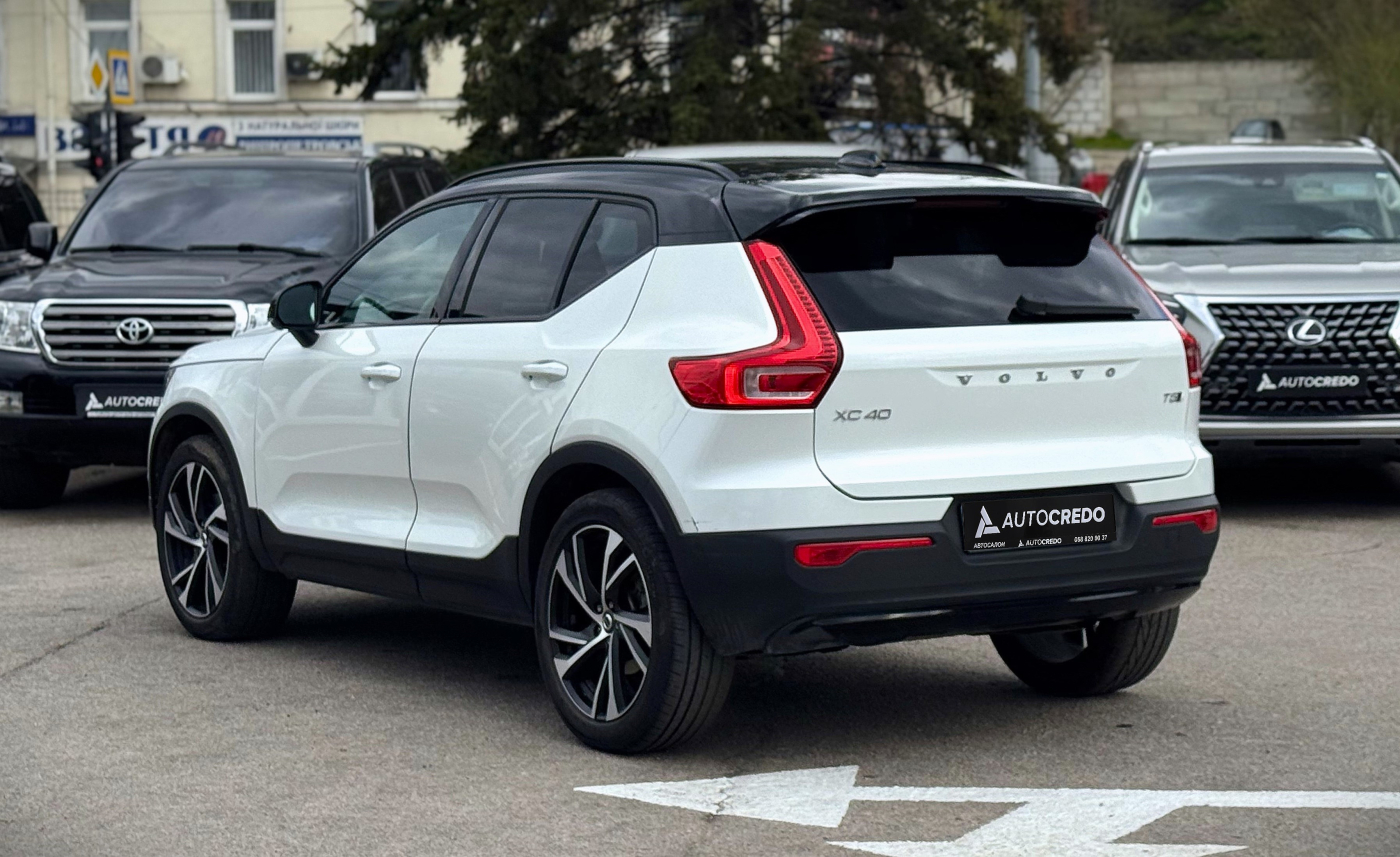 Volvo XC40