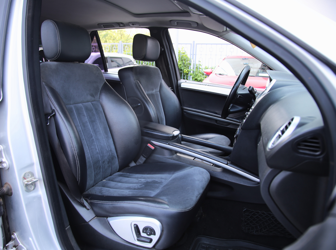 Mercedes-Benz M-Class