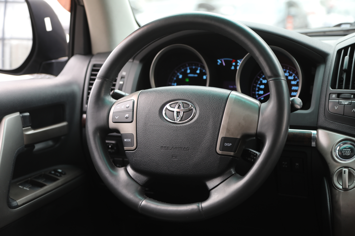 Toyota Land Cruiser (все)