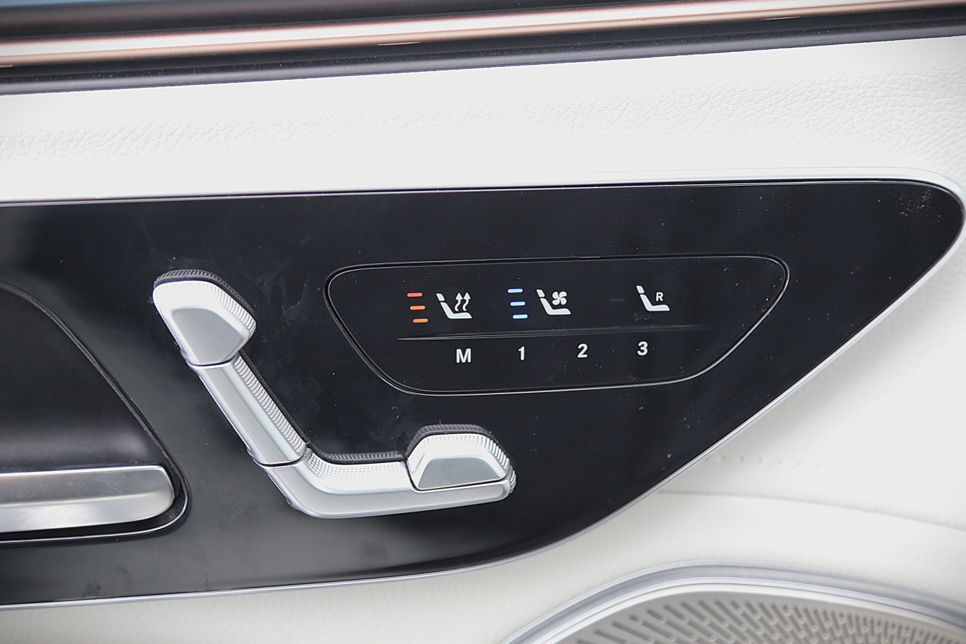 Mercedes-Benz EQS SUV