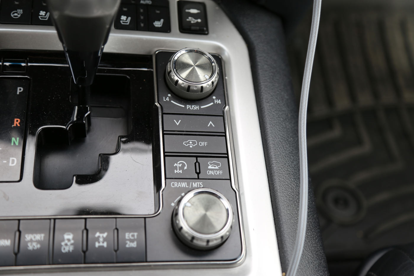 Toyota Land Cruiser (все)