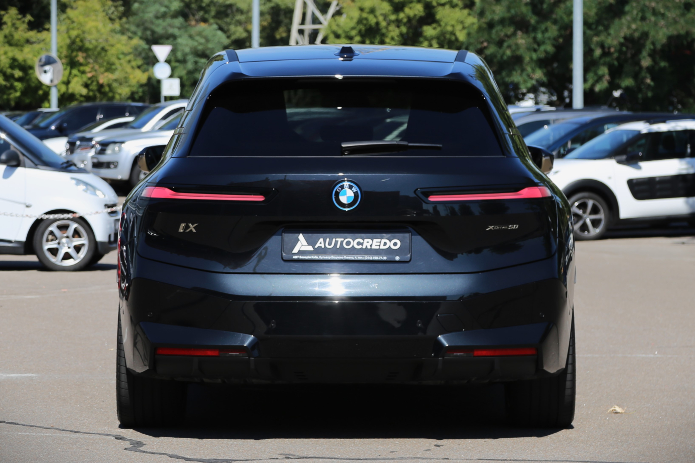 BMW iX