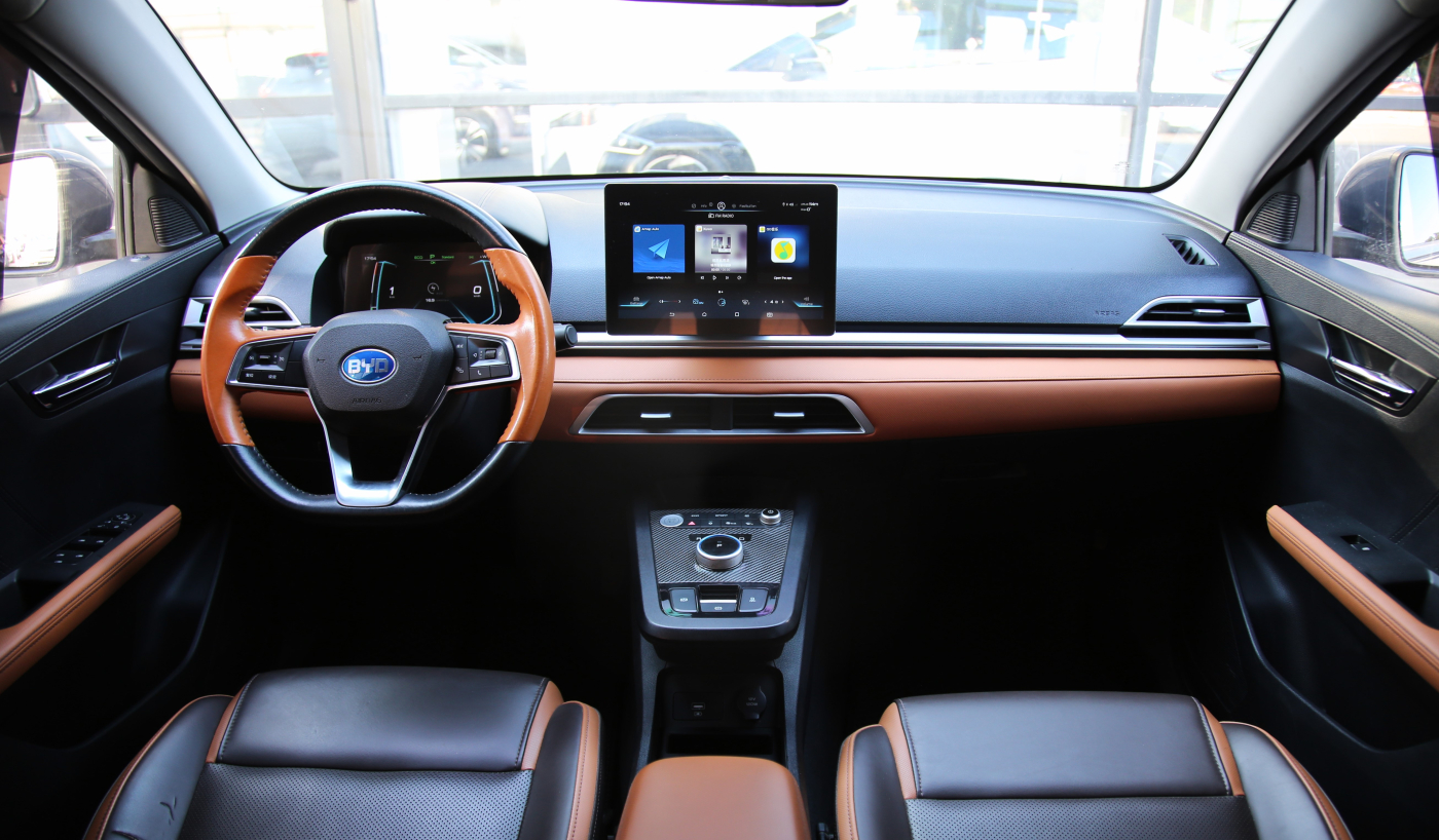 BYD E2