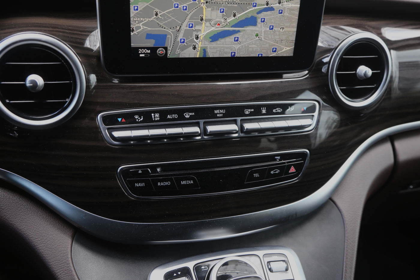 Mercedes-Benz V-Class