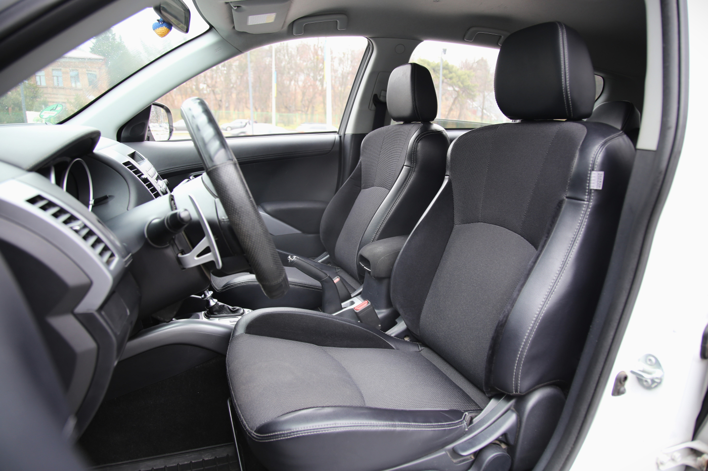 Mitsubishi Outlander XL