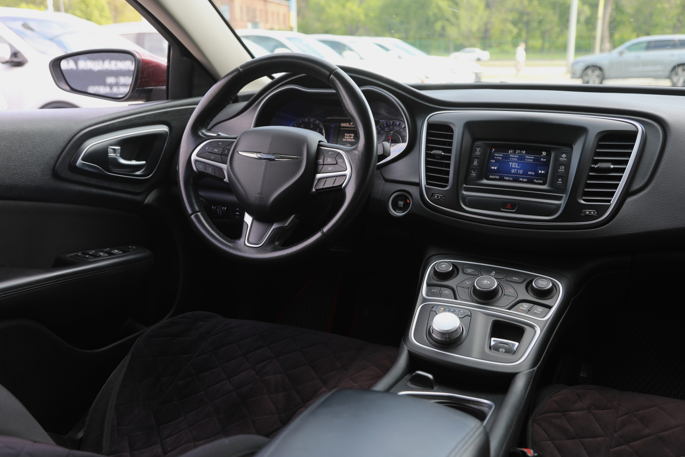 Chrysler 200
