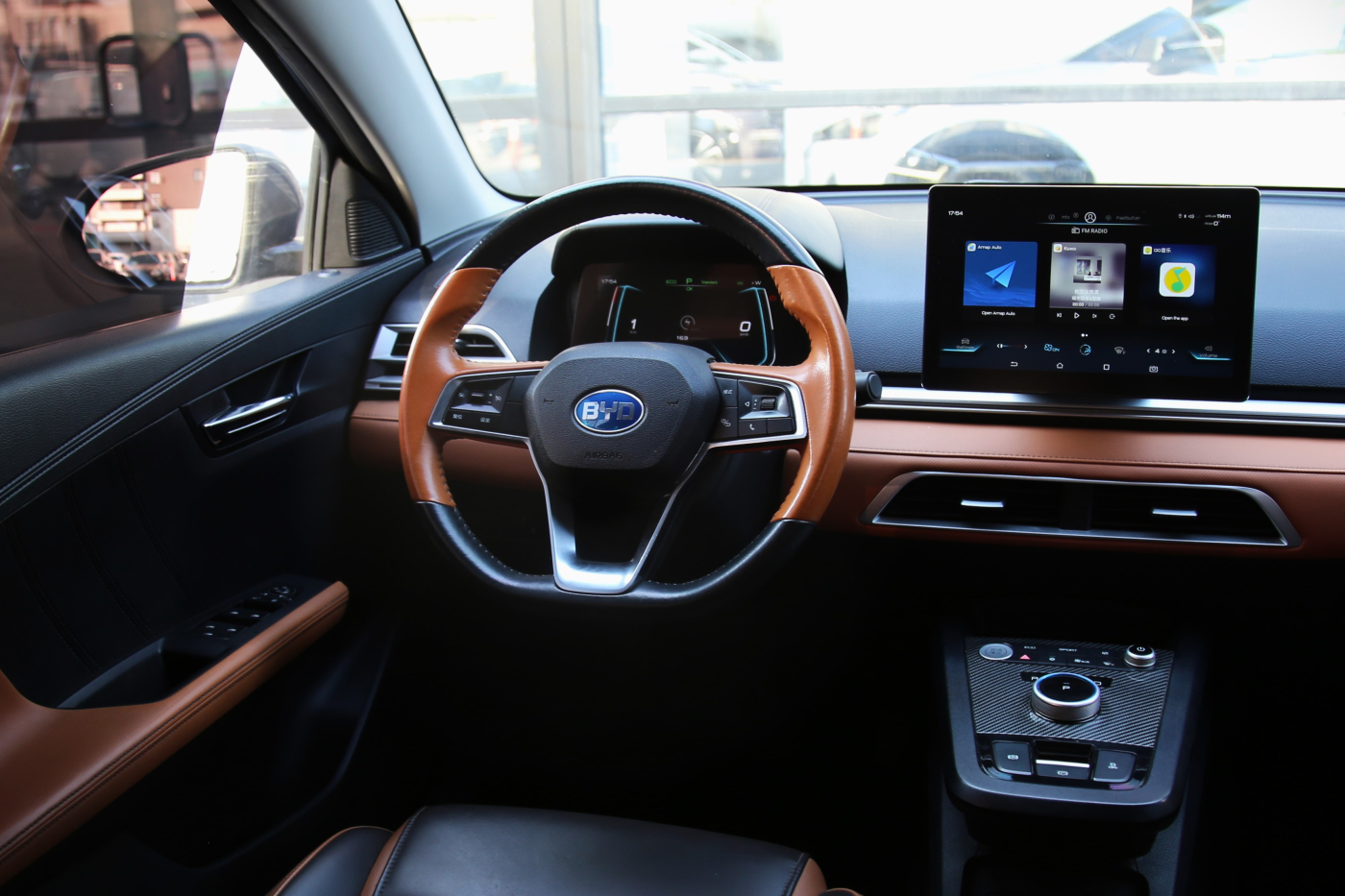 BYD E2