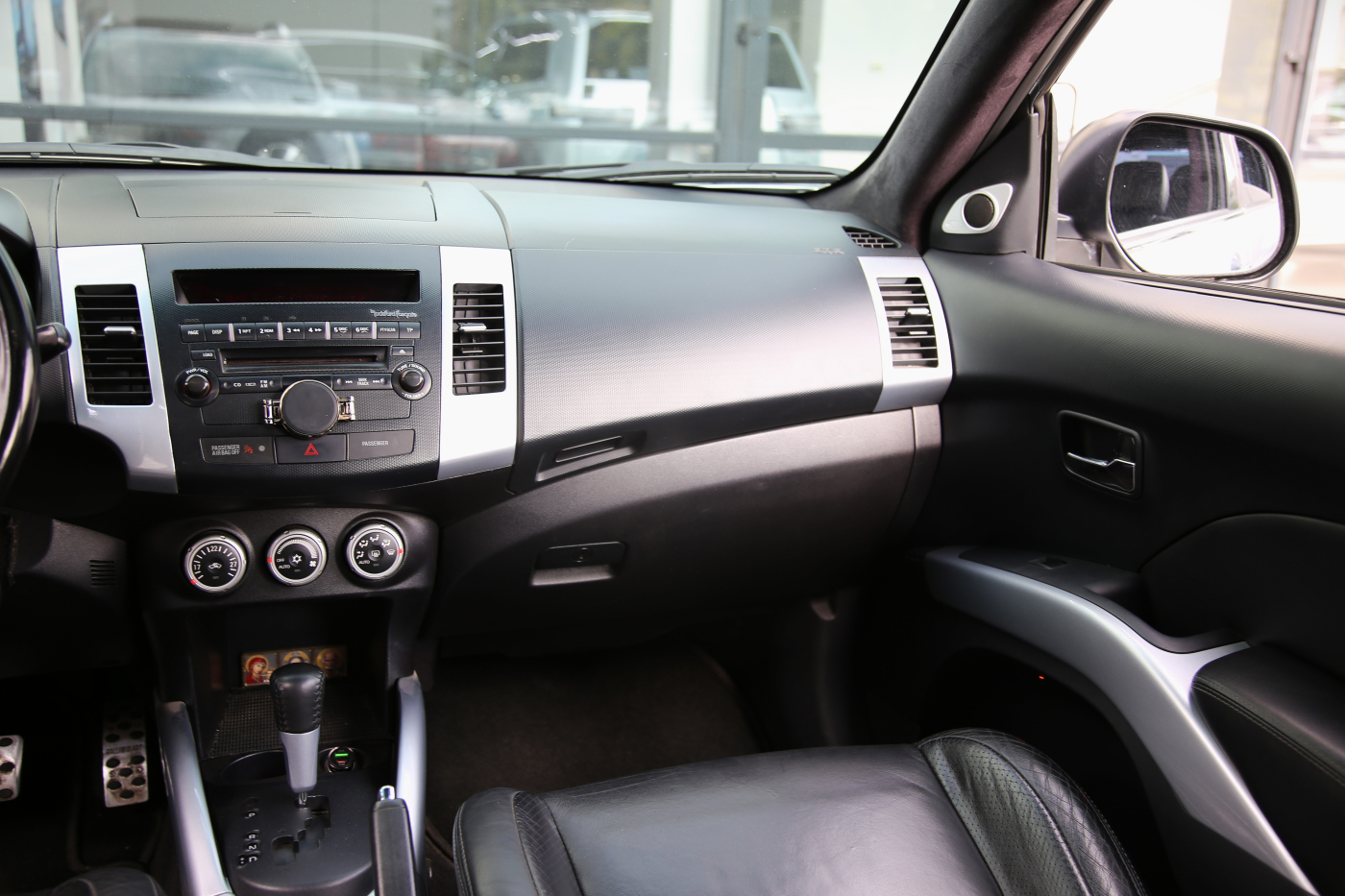 Mitsubishi Outlander XL