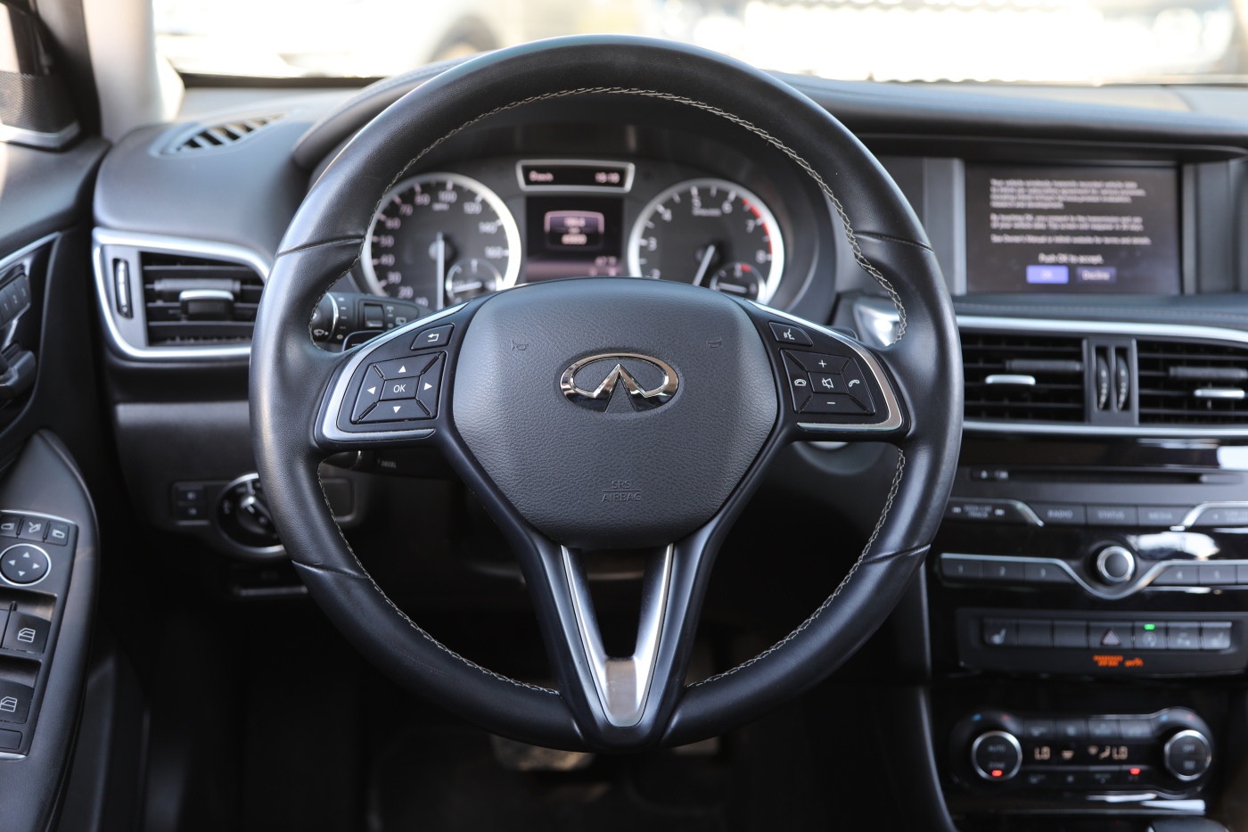 Infiniti QX30