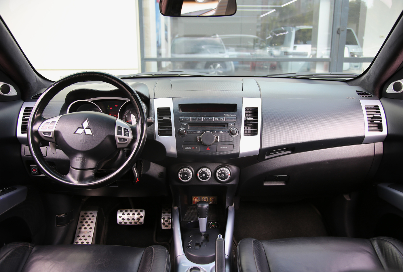 Mitsubishi Outlander XL