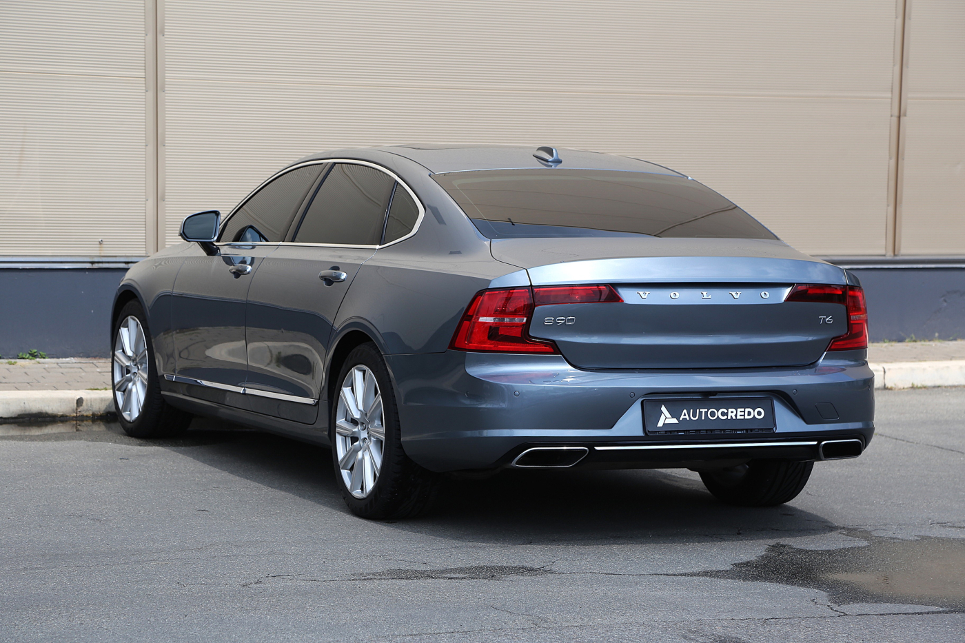 Volvo S90