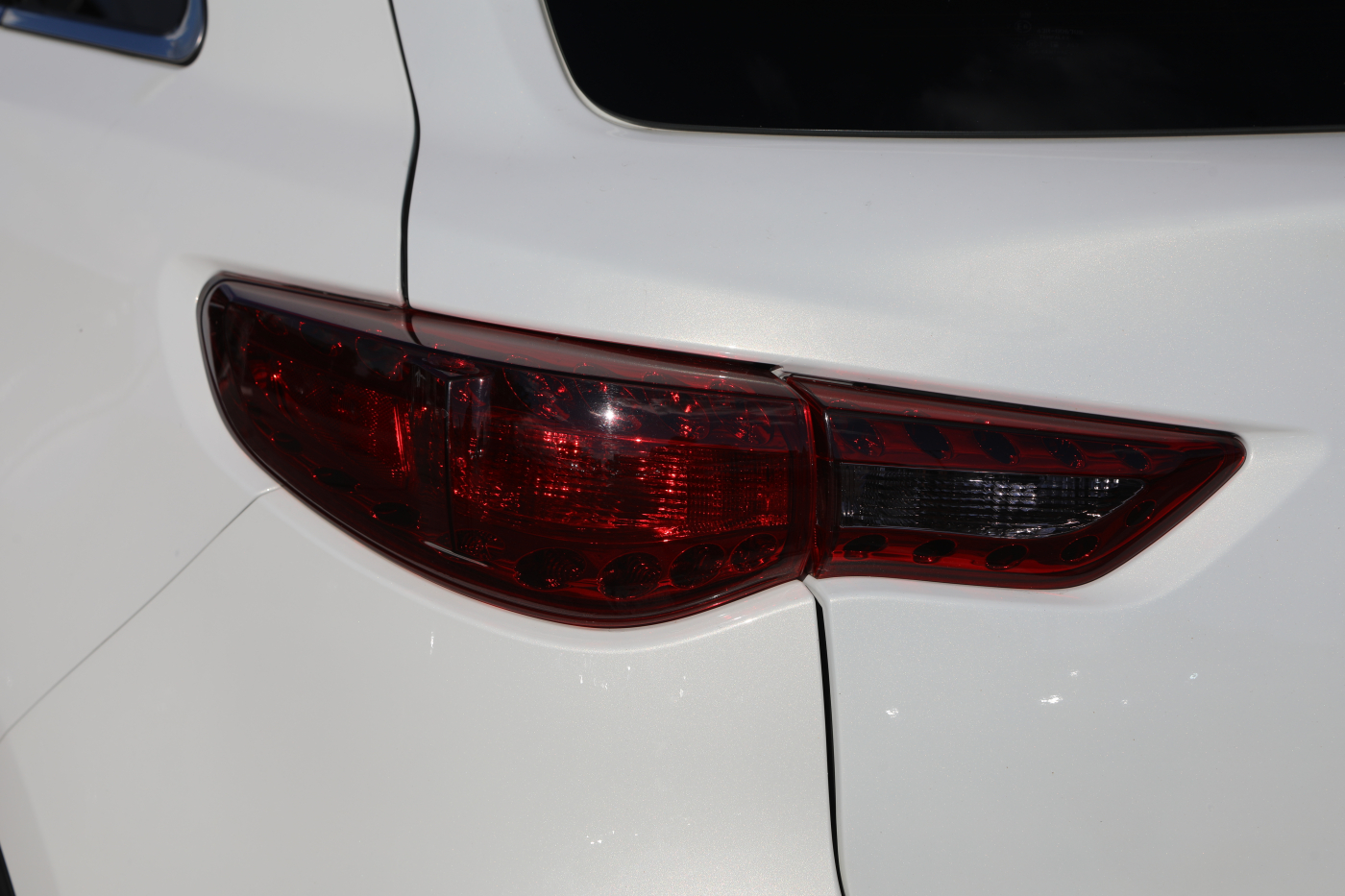 Infiniti QX70