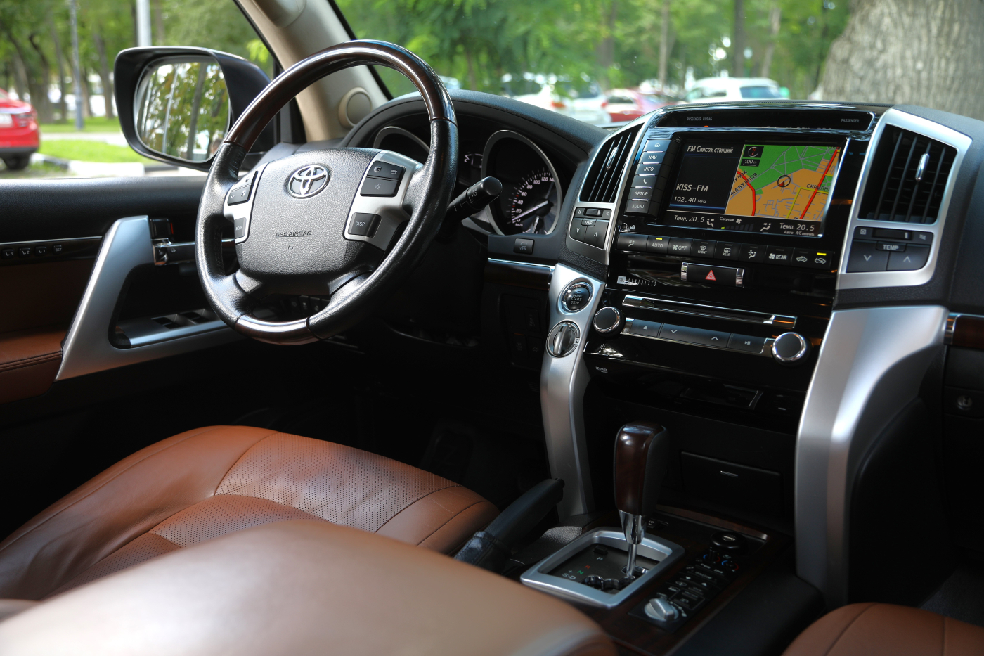 Toyota Land Cruiser (все)