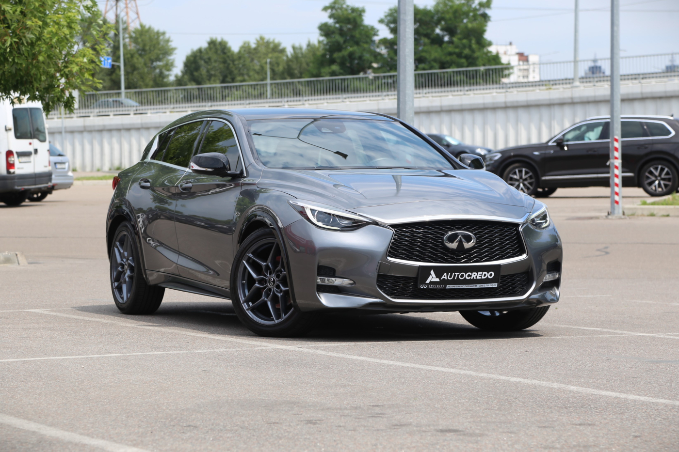Infiniti Q30