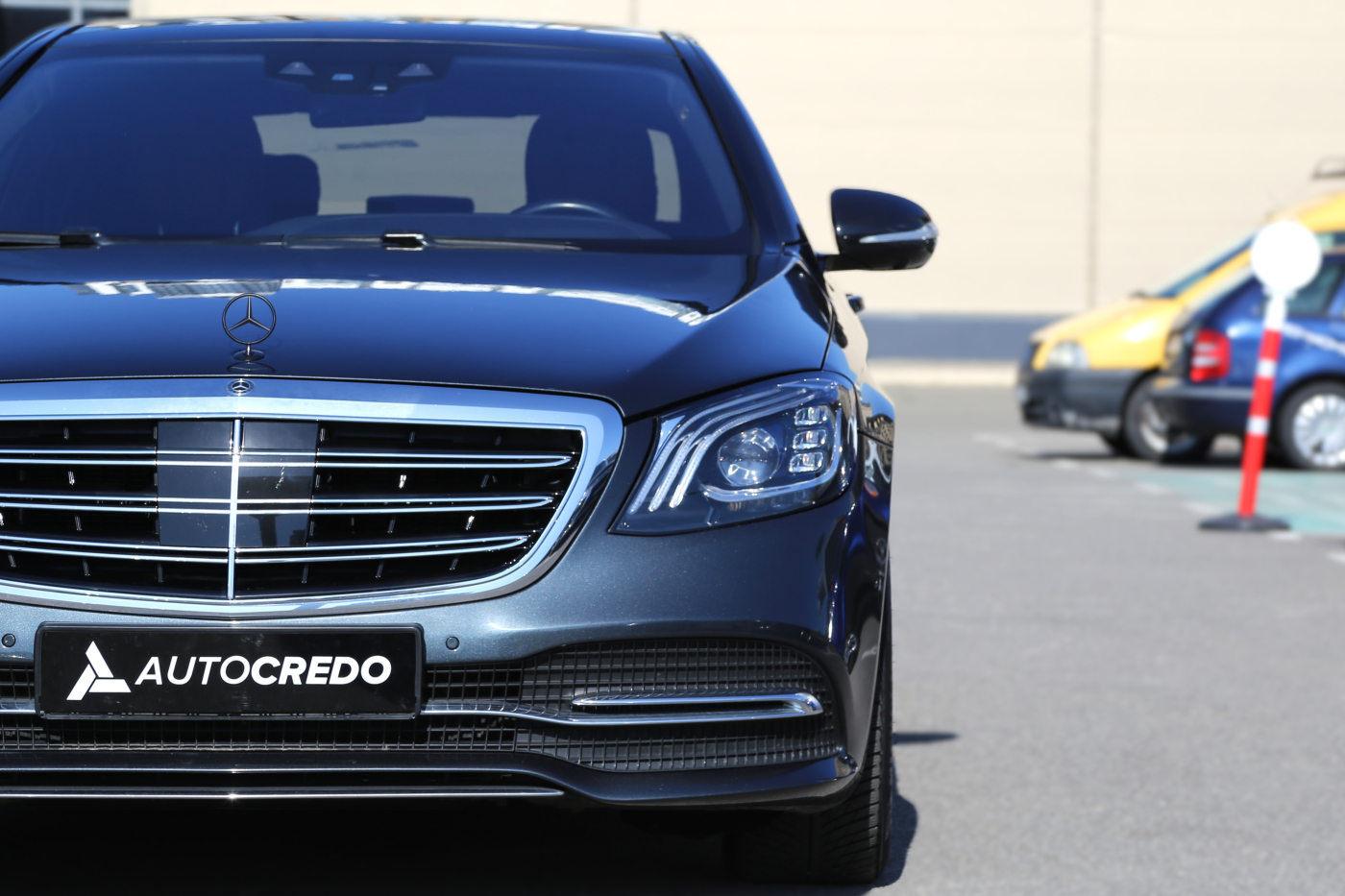 Mercedes-Benz S-Class