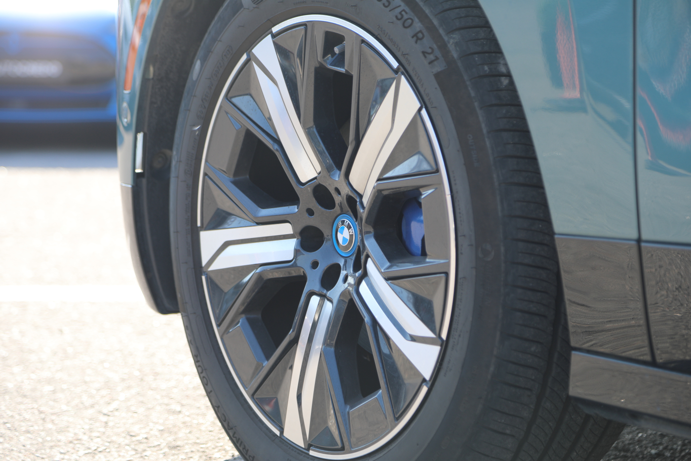 BMW iX