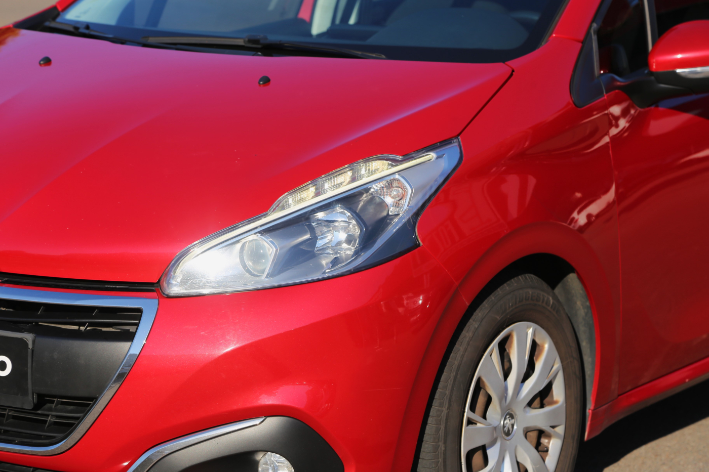 Peugeot 208