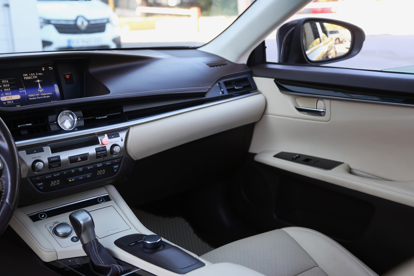 Lexus ES