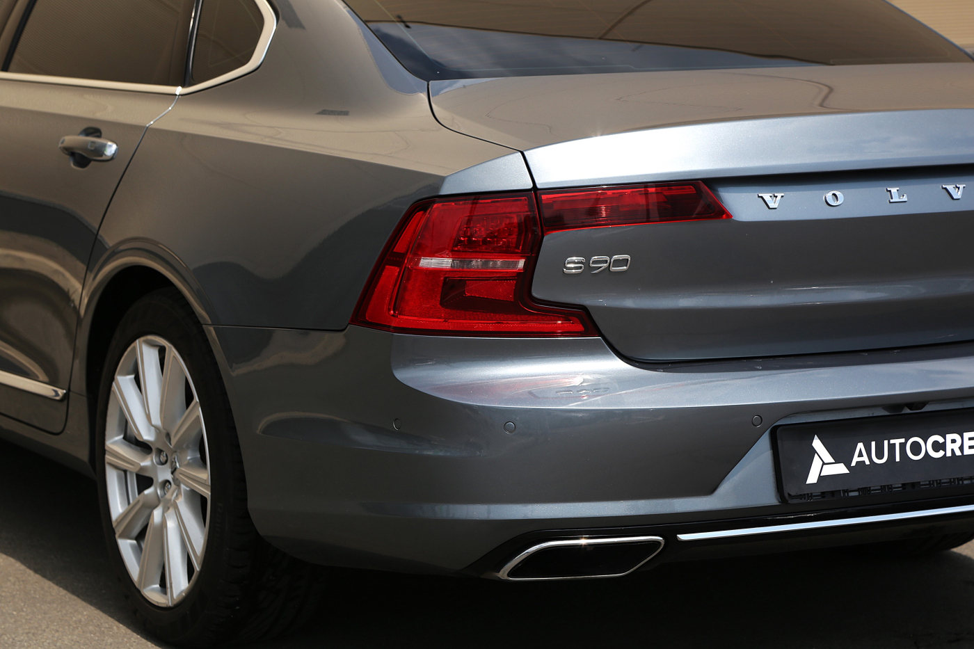Volvo S90