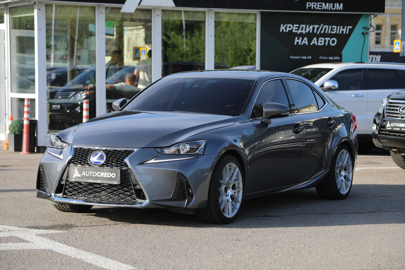 Lexus IS