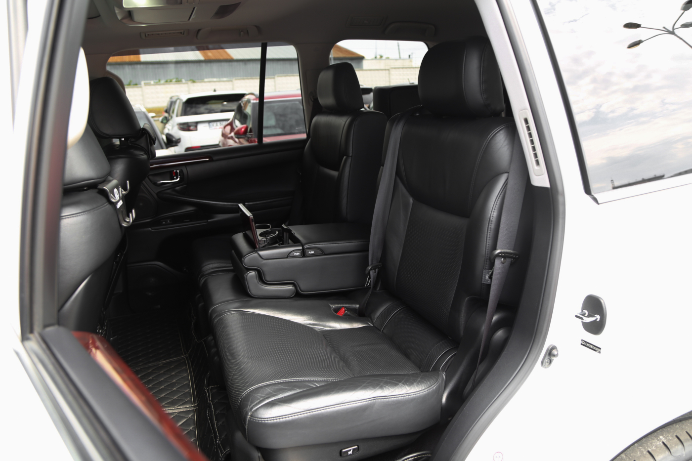 Lexus LX